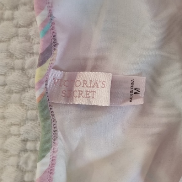 Victoria's Secret 'sunfaded pastel' 34D top and M bottom - Picture 4 of 5